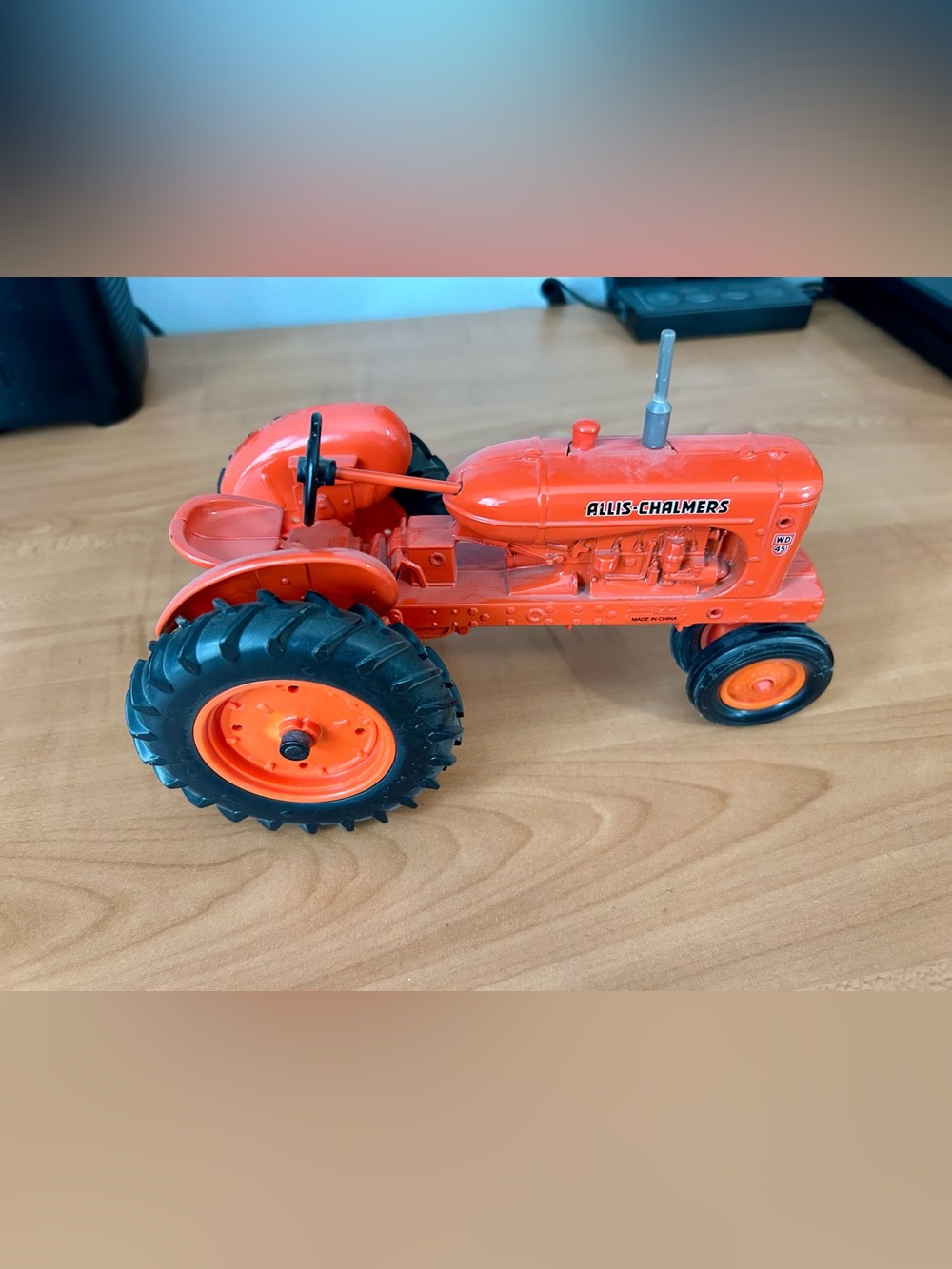 Vintage Allis Chalmers WD 45 Toy Tractor orange/black Ertl